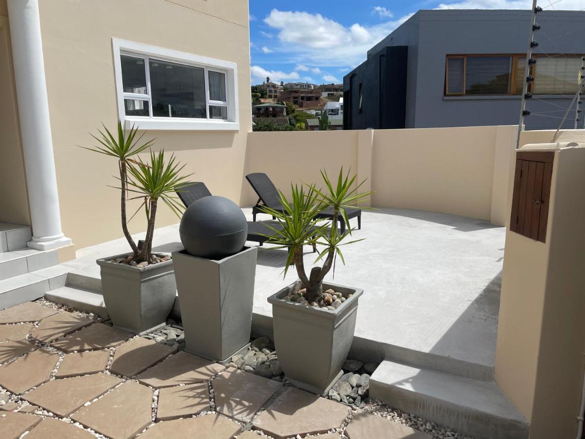 'On Point' Beach House - Jeffreysbaai Buitenkant foto