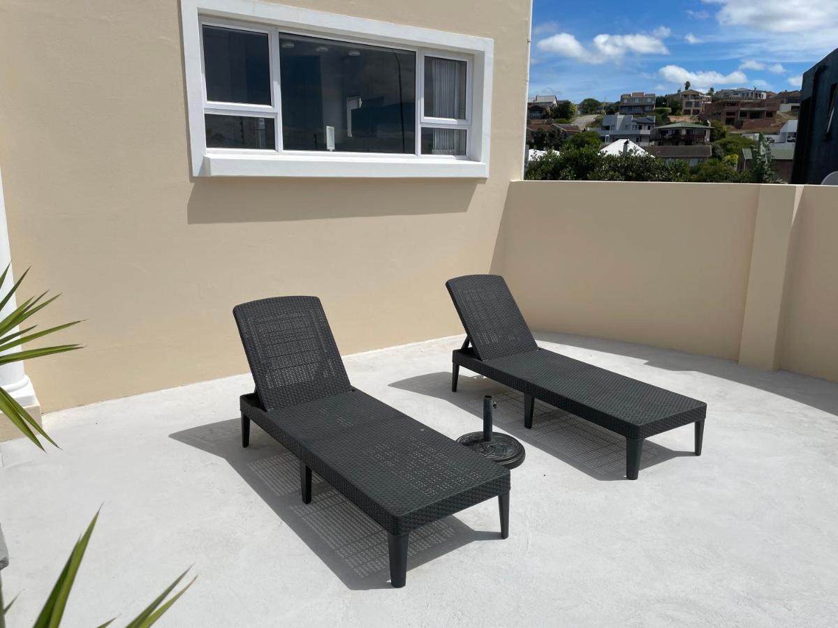 'On Point' Beach House - Jeffreysbaai Buitenkant foto