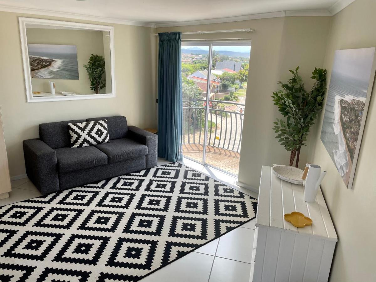 'On Point' Beach House - Jeffreysbaai Buitenkant foto