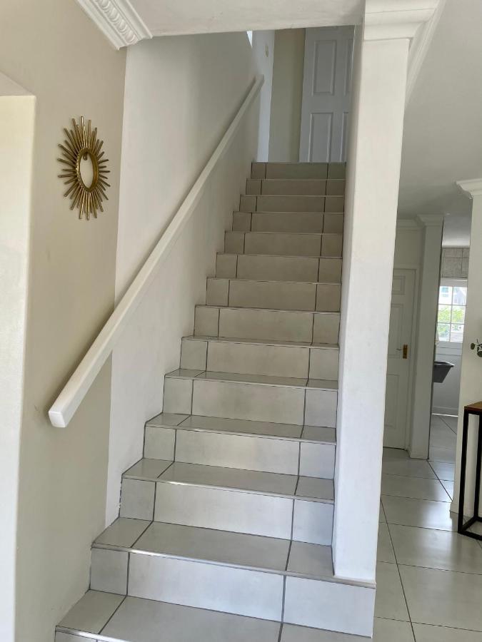 'On Point' Beach House - Jeffreysbaai Buitenkant foto