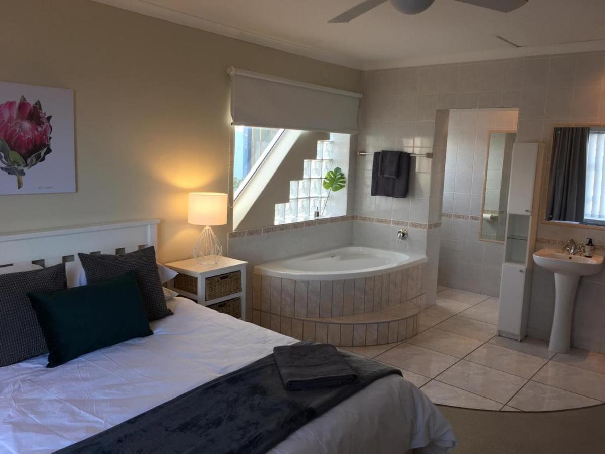 'On Point' Beach House - Jeffreysbaai Buitenkant foto