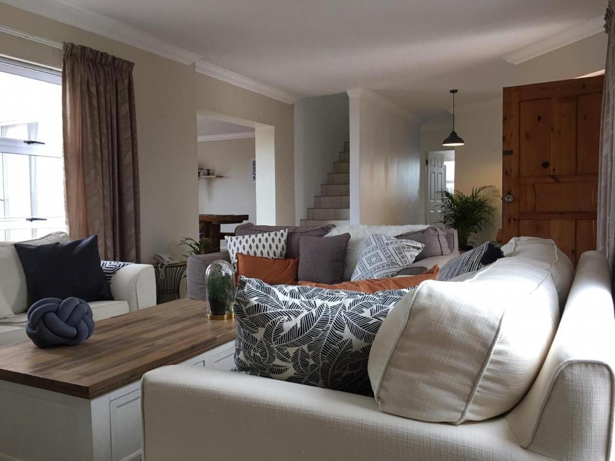 'On Point' Beach House - Jeffreysbaai Buitenkant foto