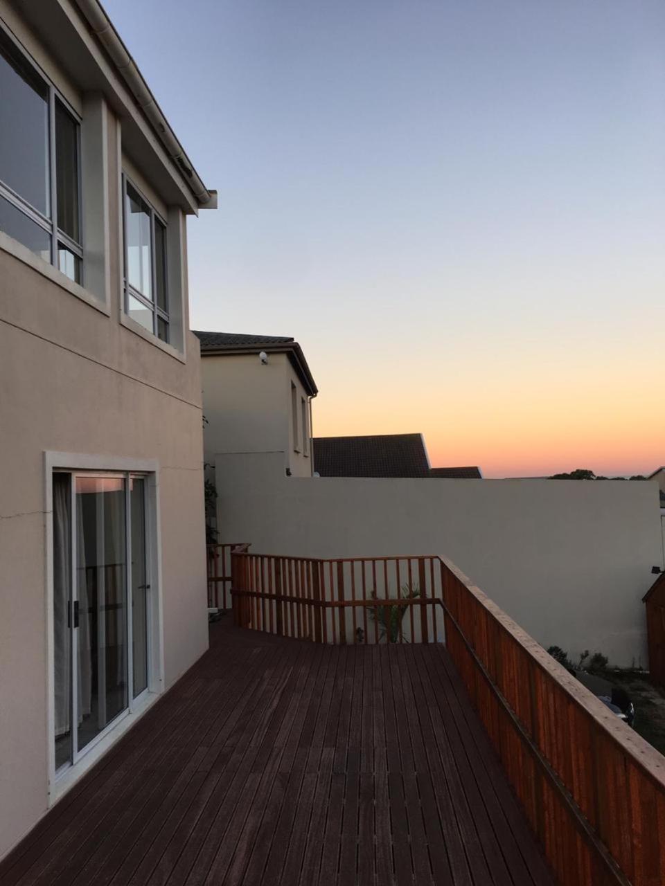 'On Point' Beach House - Jeffreysbaai Buitenkant foto